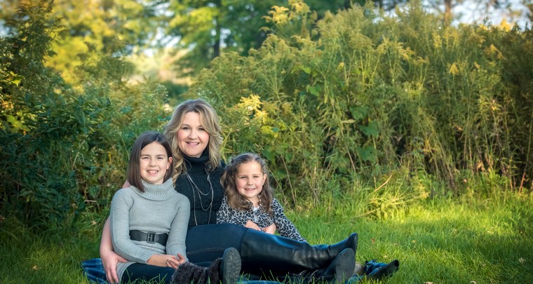 Mother & Daughters Family Photography Session in Chatham, On