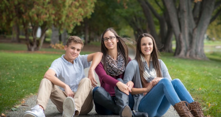 Siblings Photoshoot | Chatham-Kent Ontario | Tanya Sinnett Photography 